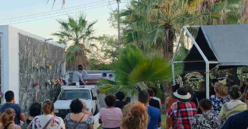 26e37360fd9d458ba7a14f83b254857d