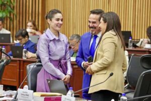 395a4e17cb7b4969a72deaa899bc85ef