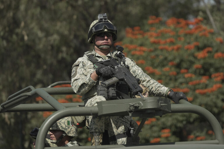 México destaca tropas del Ejército y Guardia Nacional para plan de seguridad en Michoacán