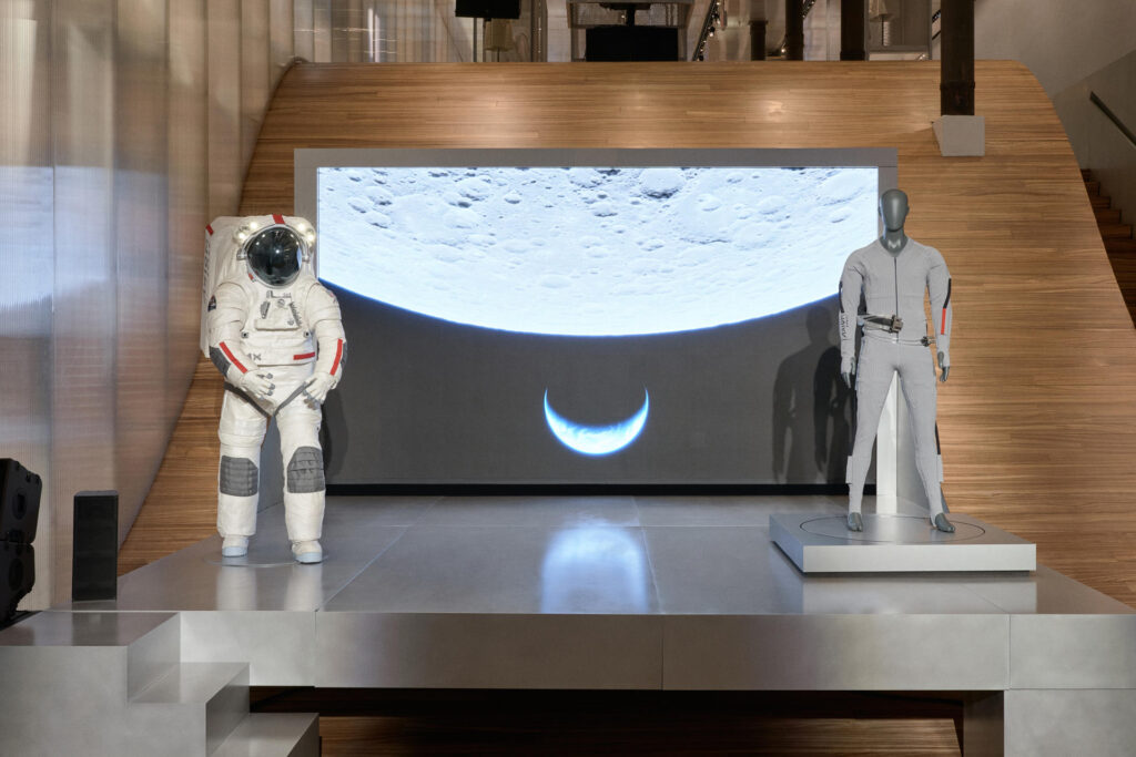 Los astronautas de la NASA del programa Artemis vestirán ropa de Prada